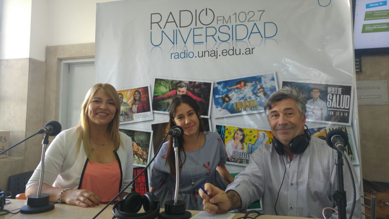 Feria Del Libro Varelense: La Radio Municipal De Varela, Presente