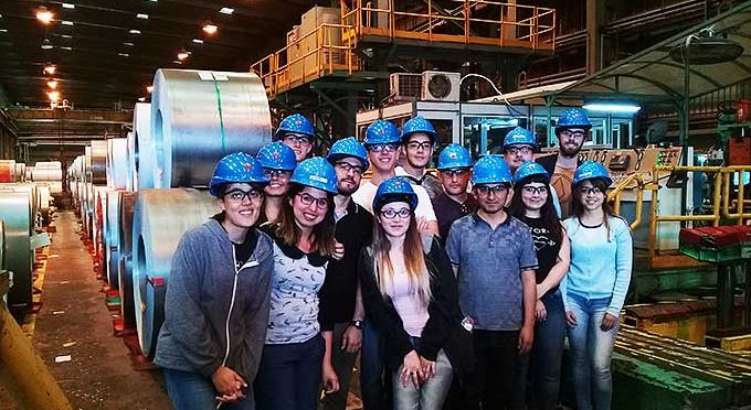 Estudiantes Visitaron La Planta Industrial De La Empresa Ternium-Siderar