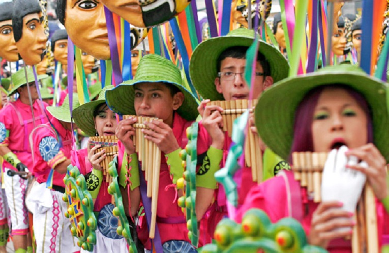 La Provincia Celebra El Carnaval Andino En La Costa Atlántica
