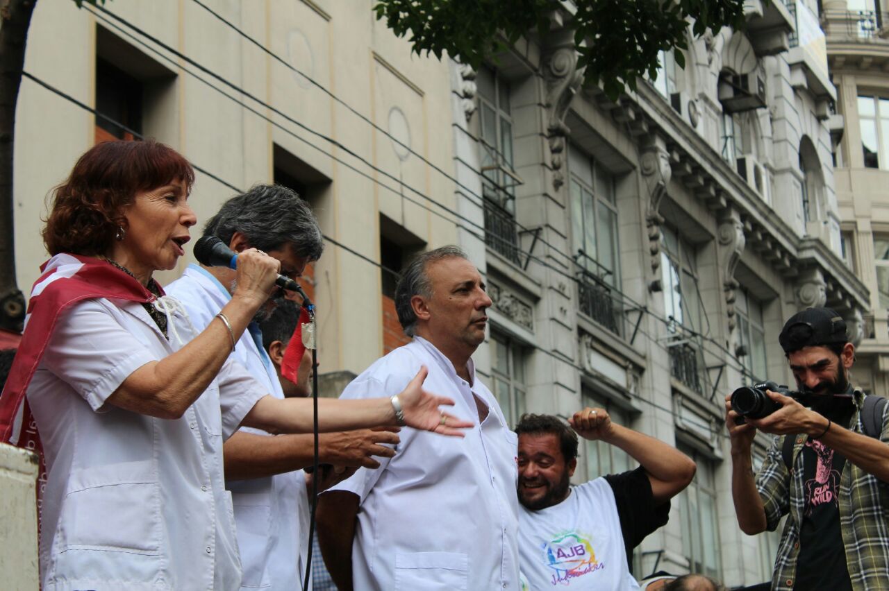 Marta Márquez, Vicepresidenta De La CICOP Sobre La Instalación De La Carpa Frente Al Congreso