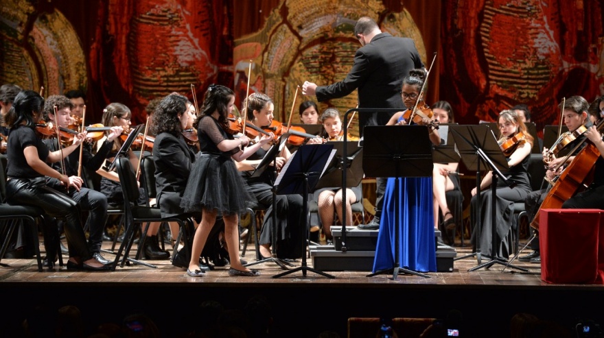 La Orquesta Escuela De Florencio Varela Deslumbró En El Teatro Colón