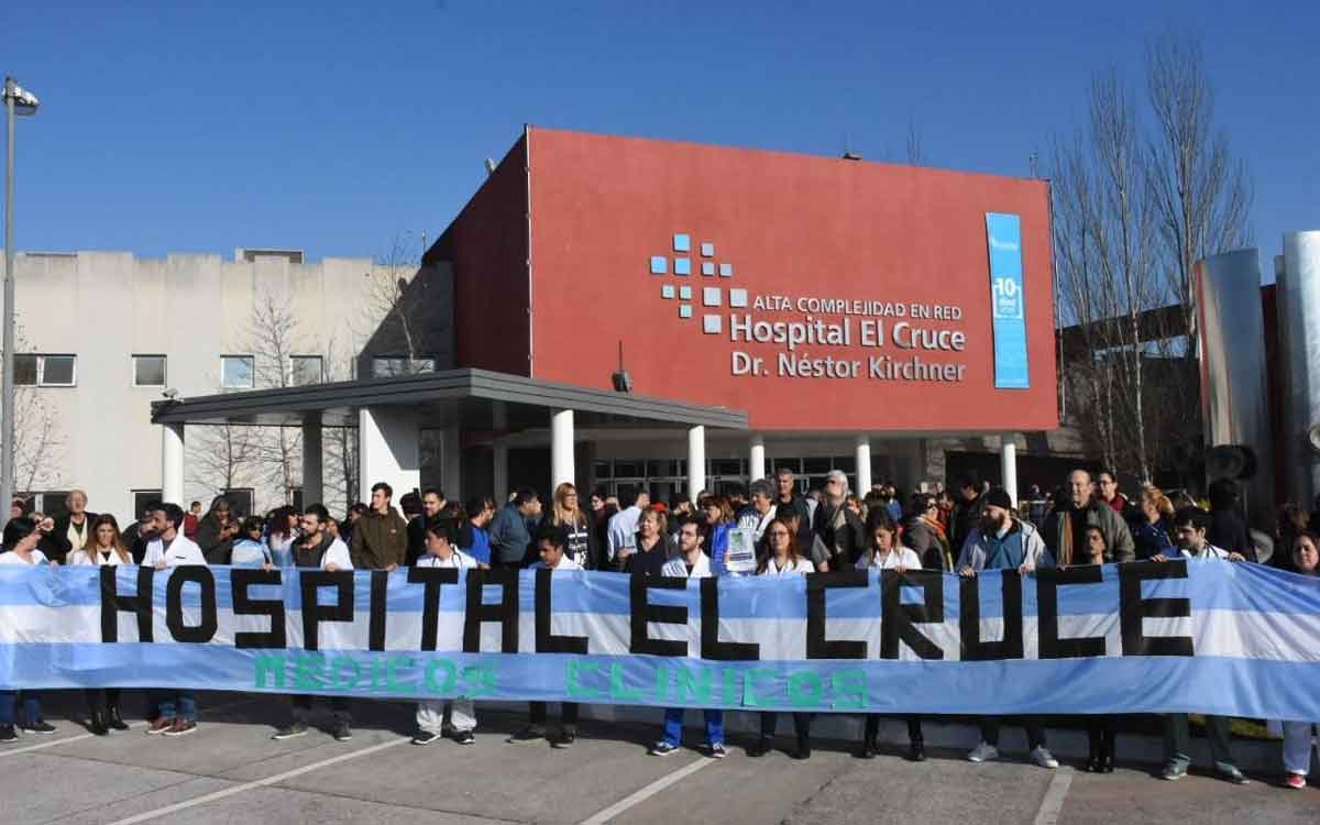 Residentes Nacionales Del Hospital El Cruce No Cobran Desde Hace Más De 3 Meses