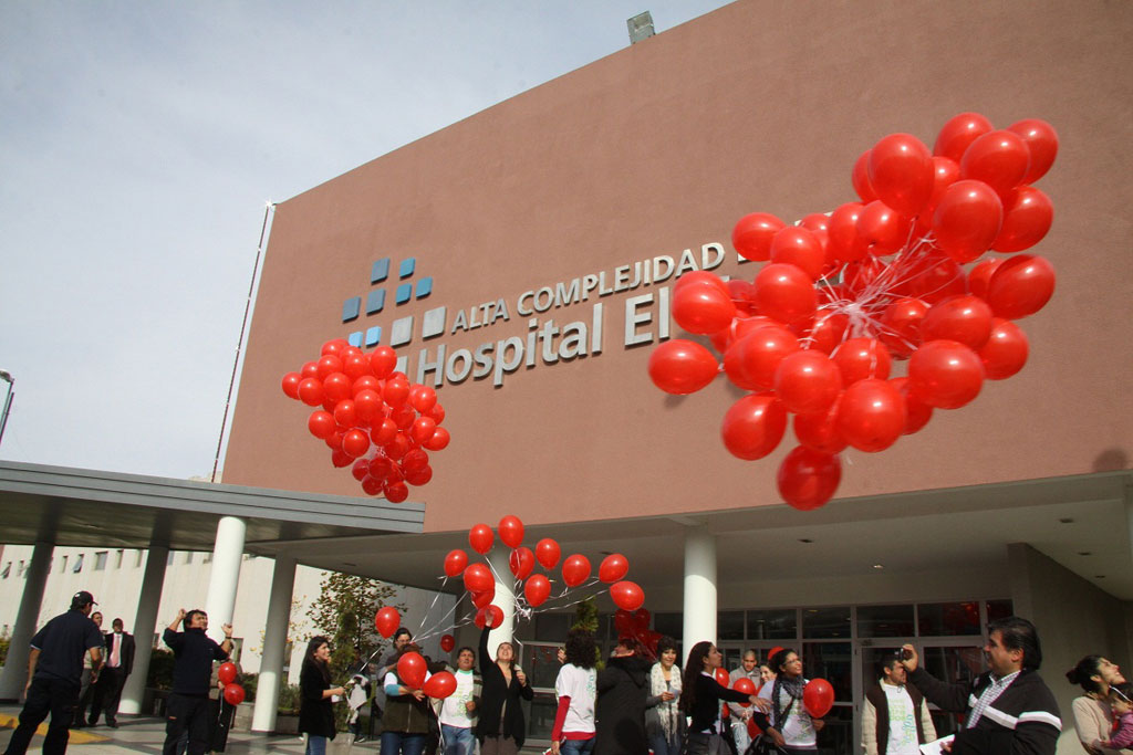 Colecta De Sangre En El Hospital El Cruce Frente A La Emergencia Sanitaria Junto Al Instituto De Hemoterapia