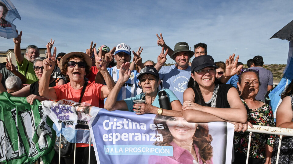 Carlos Caramello: Cristina Es Una Estrella Apagada, Pero Como Está A Miles De Kilómetros Luz Del Resto, Aún La Vemos Brillar