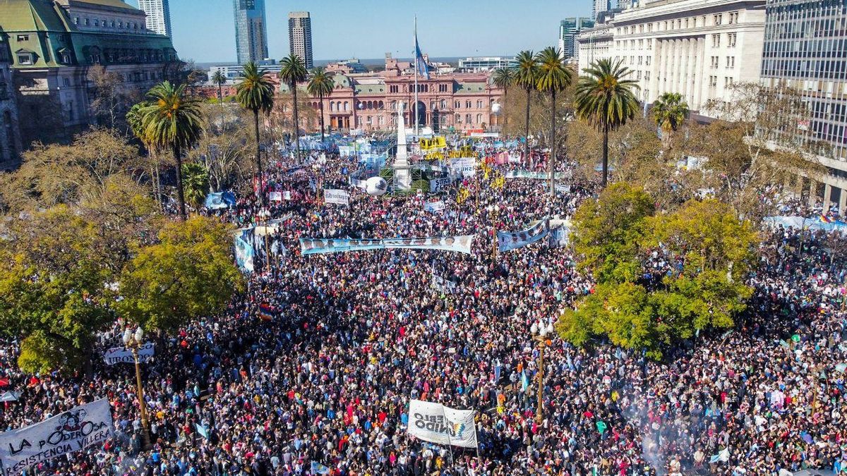 Varelenses En La Histórica Plaza De Mayo: Multitudinaria Marcha En Apoyo A Cristina Fernández De Kirchner